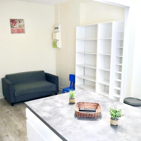 Family Home Sens Bagian luar foto