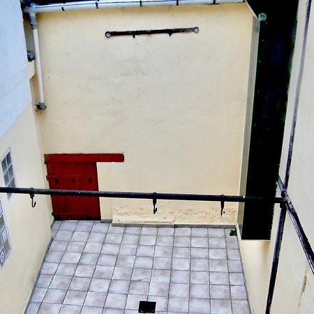 Family Home Sens Bagian luar foto